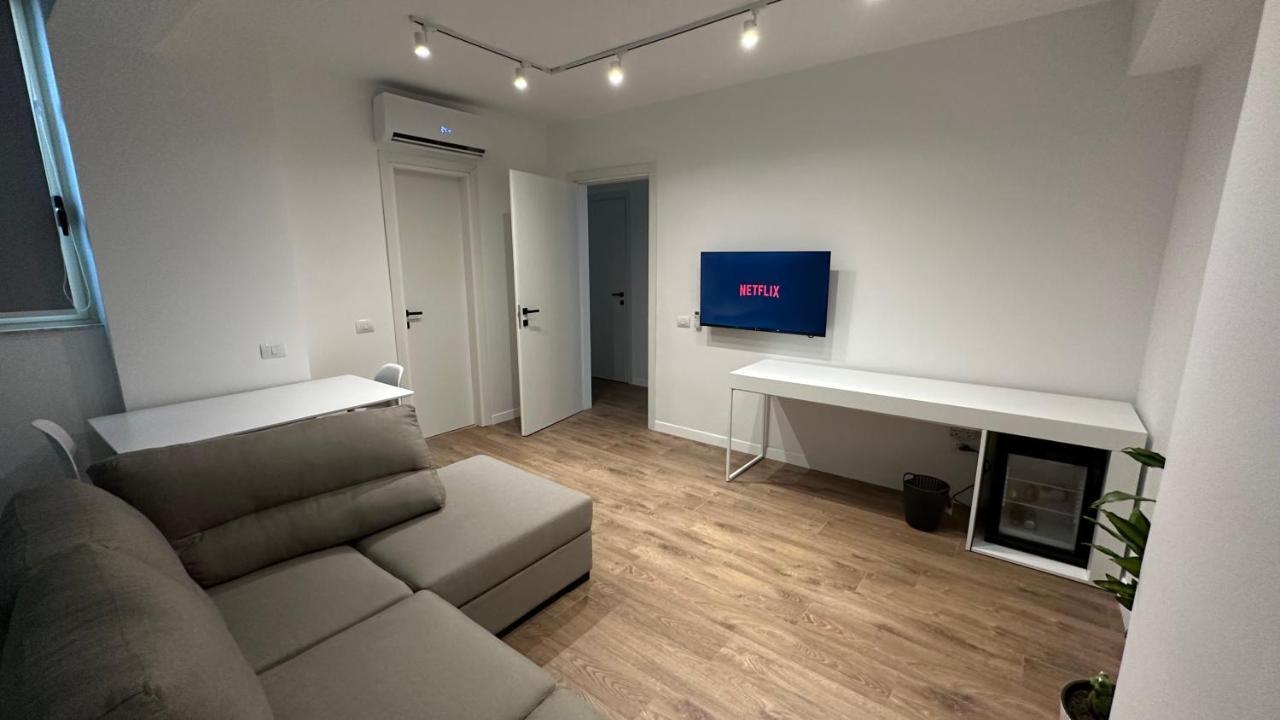 Scandinavian Apartments Al Tiranë Ngoại thất bức ảnh